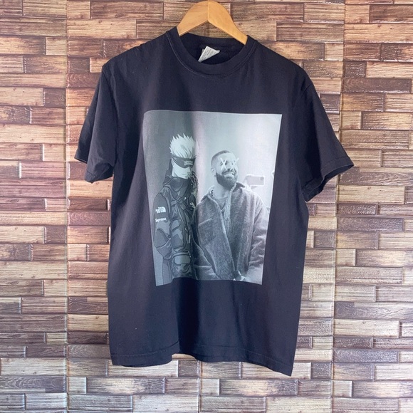EUC Medium Black Drake X Gojo Satoru  Graphic T Shirt - Picture 1 of 7